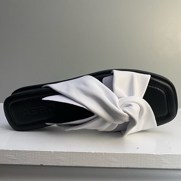 Aerosoles Brady White Leather Slip On Sandal - size 8.5 - Picture 4 of 6